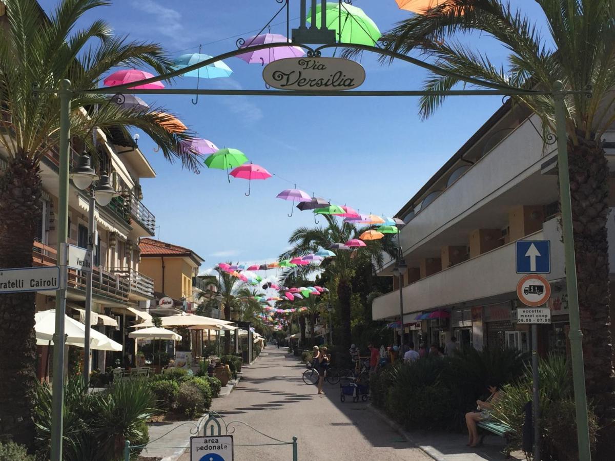 Hotel Verdesolemare Marina di Pietrasanta Dış mekan fotoğraf
