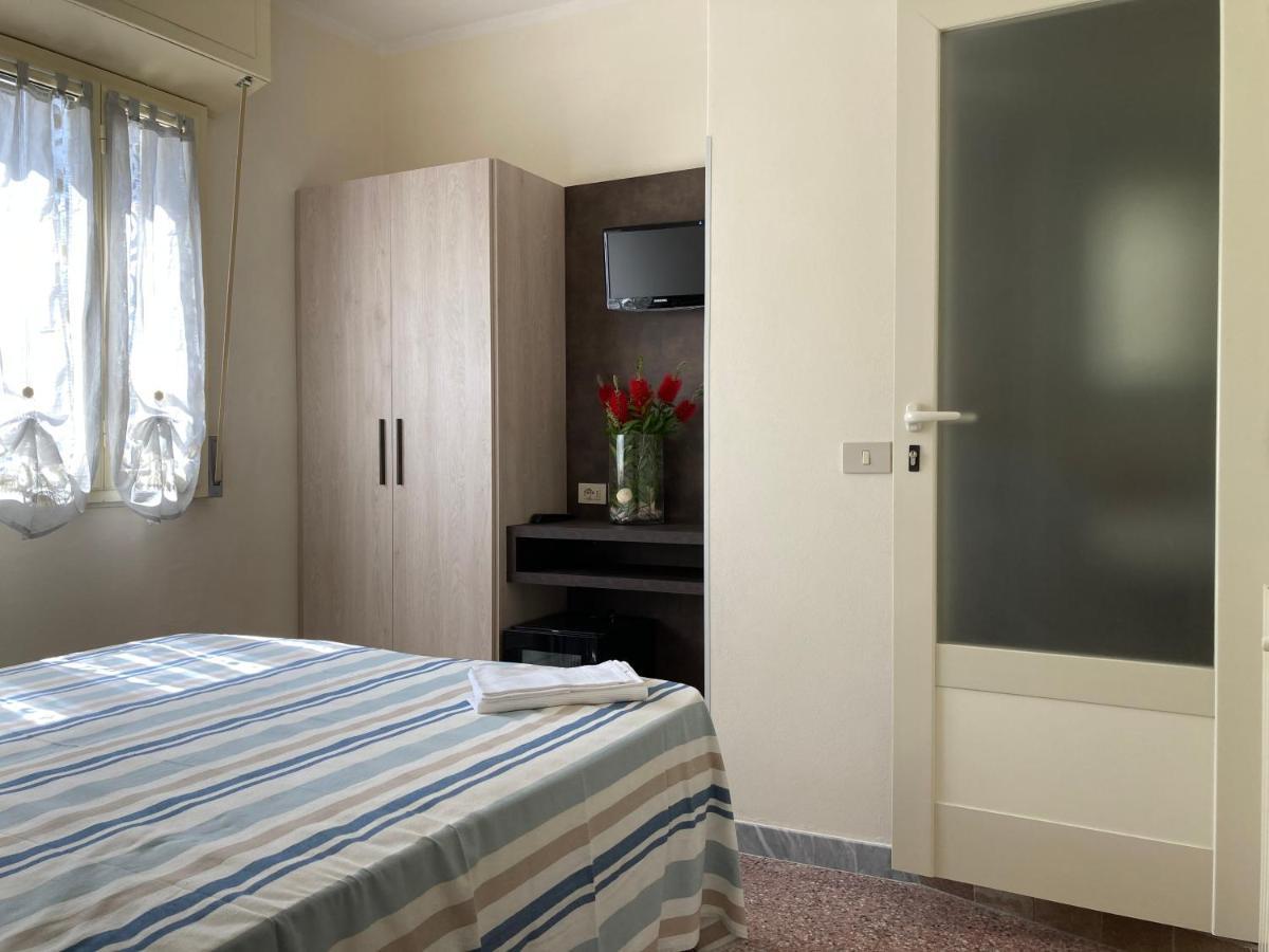 Hotel Verdesolemare Marina di Pietrasanta Dış mekan fotoğraf