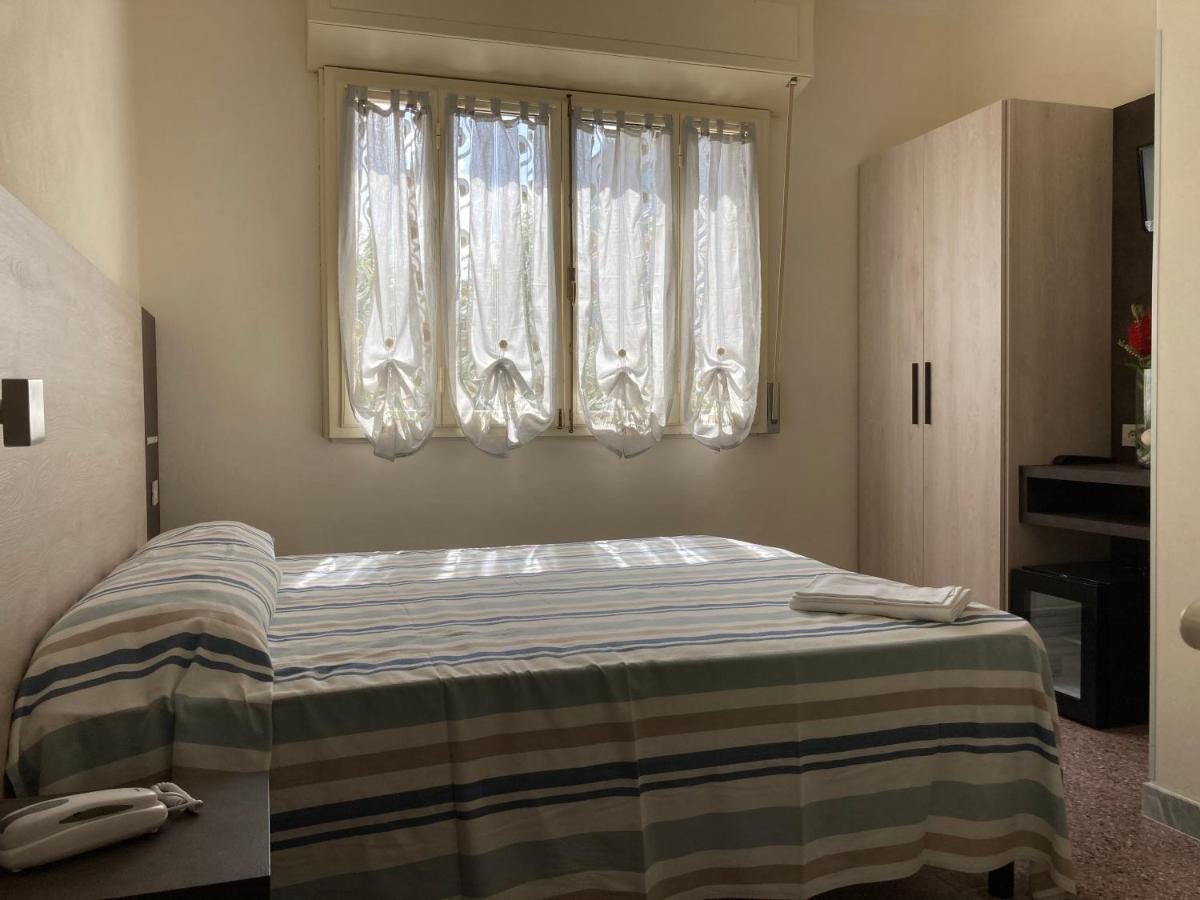 Hotel Verdesolemare Marina di Pietrasanta Dış mekan fotoğraf