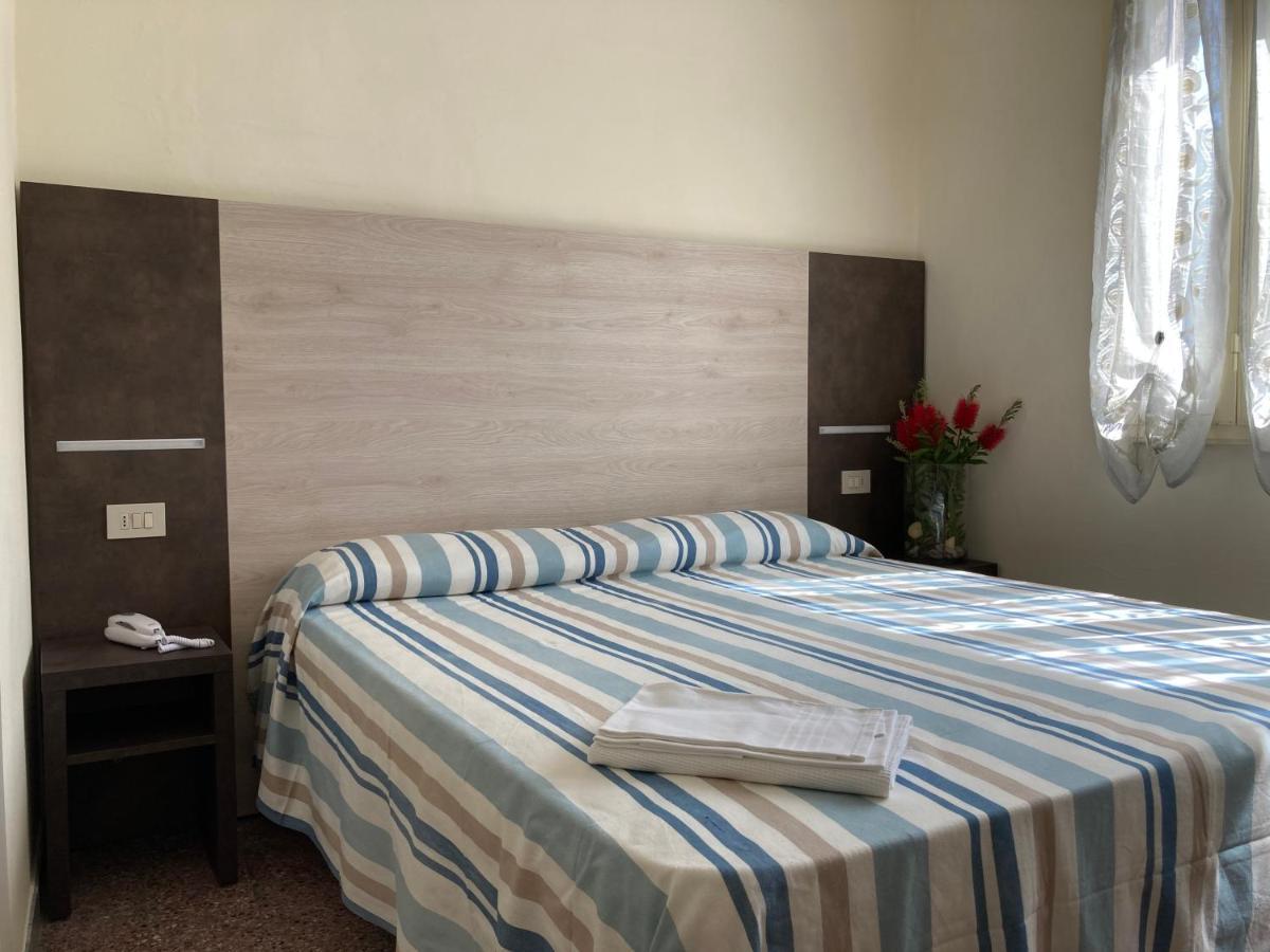 Hotel Verdesolemare Marina di Pietrasanta Dış mekan fotoğraf