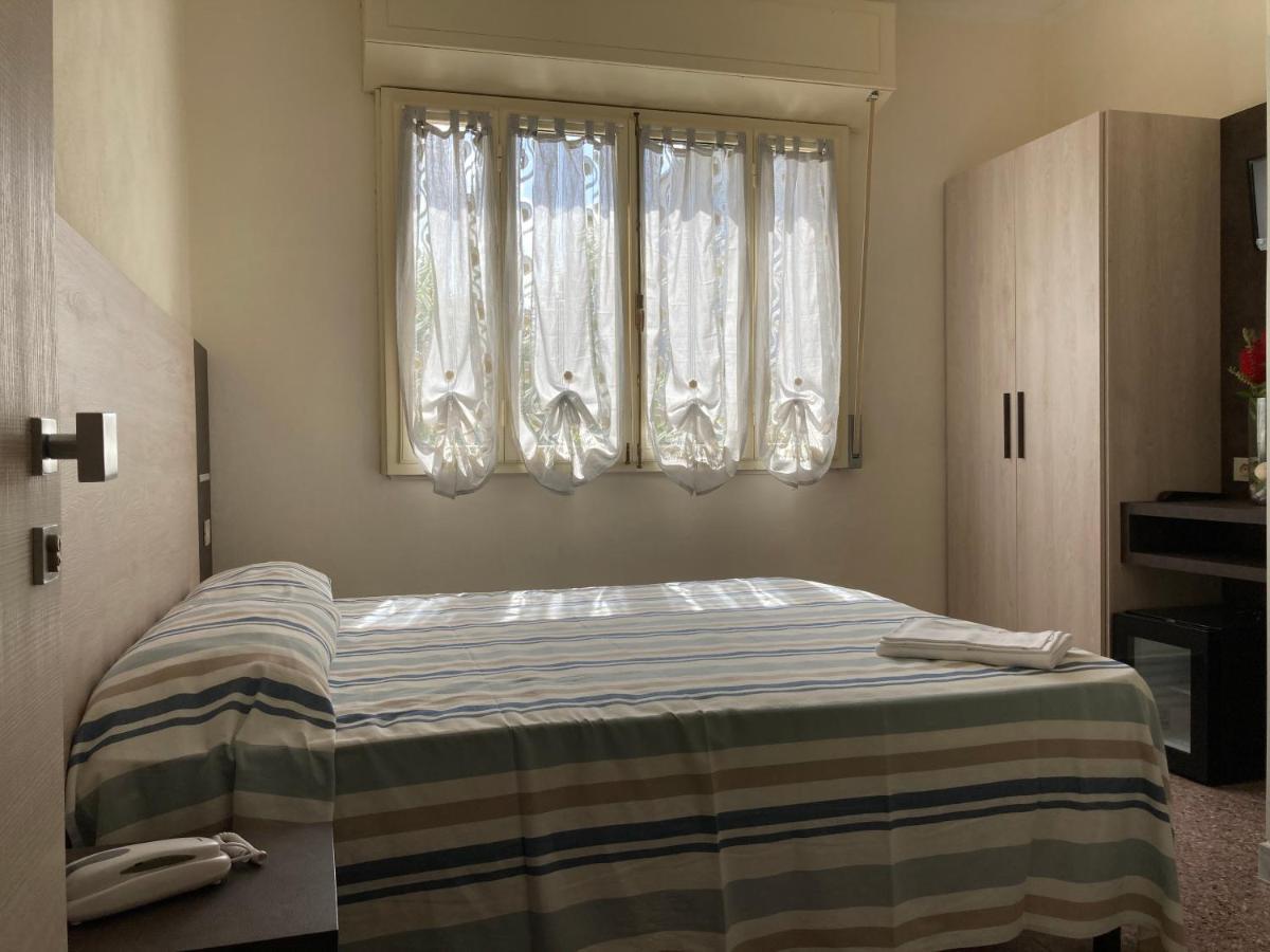 Hotel Verdesolemare Marina di Pietrasanta Dış mekan fotoğraf
