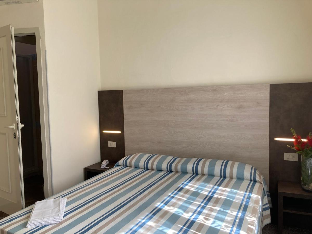 Hotel Verdesolemare Marina di Pietrasanta Dış mekan fotoğraf