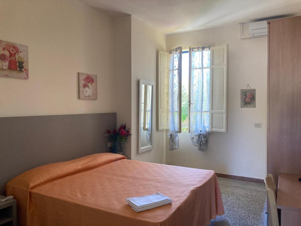 Hotel Verdesolemare Marina di Pietrasanta Dış mekan fotoğraf