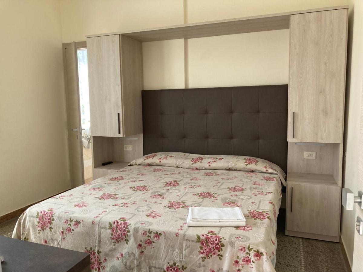 Hotel Verdesolemare Marina di Pietrasanta Dış mekan fotoğraf