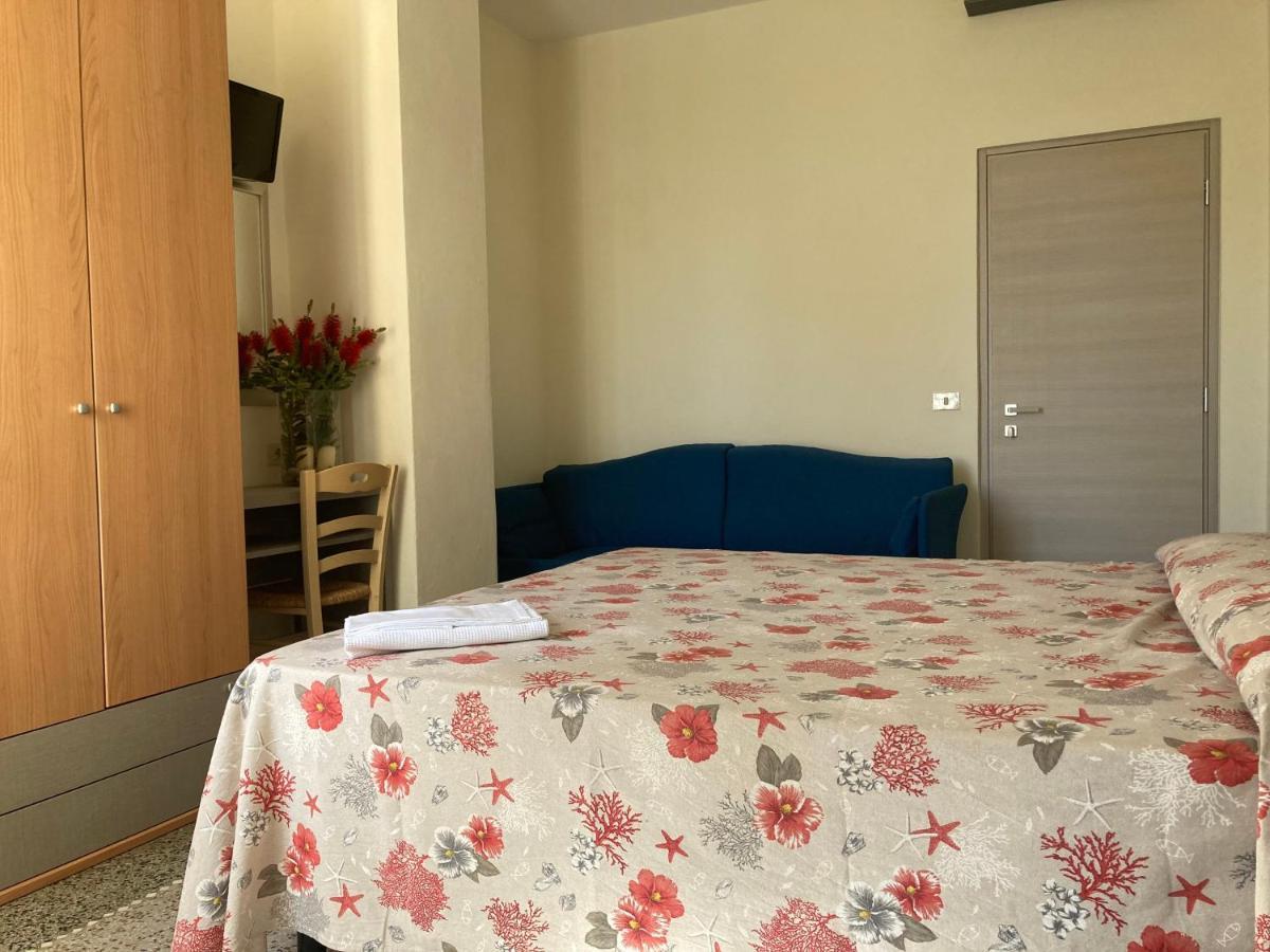 Hotel Verdesolemare Marina di Pietrasanta Dış mekan fotoğraf