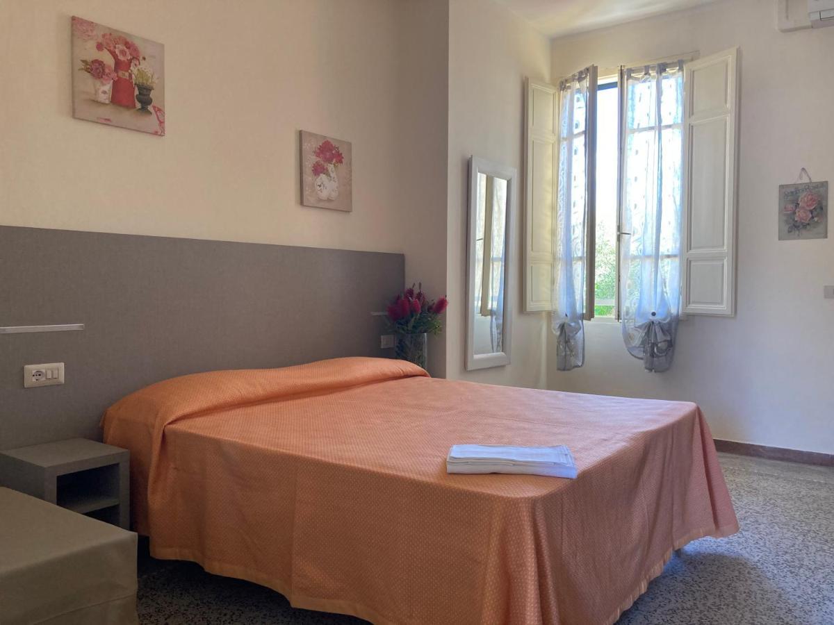 Hotel Verdesolemare Marina di Pietrasanta Dış mekan fotoğraf