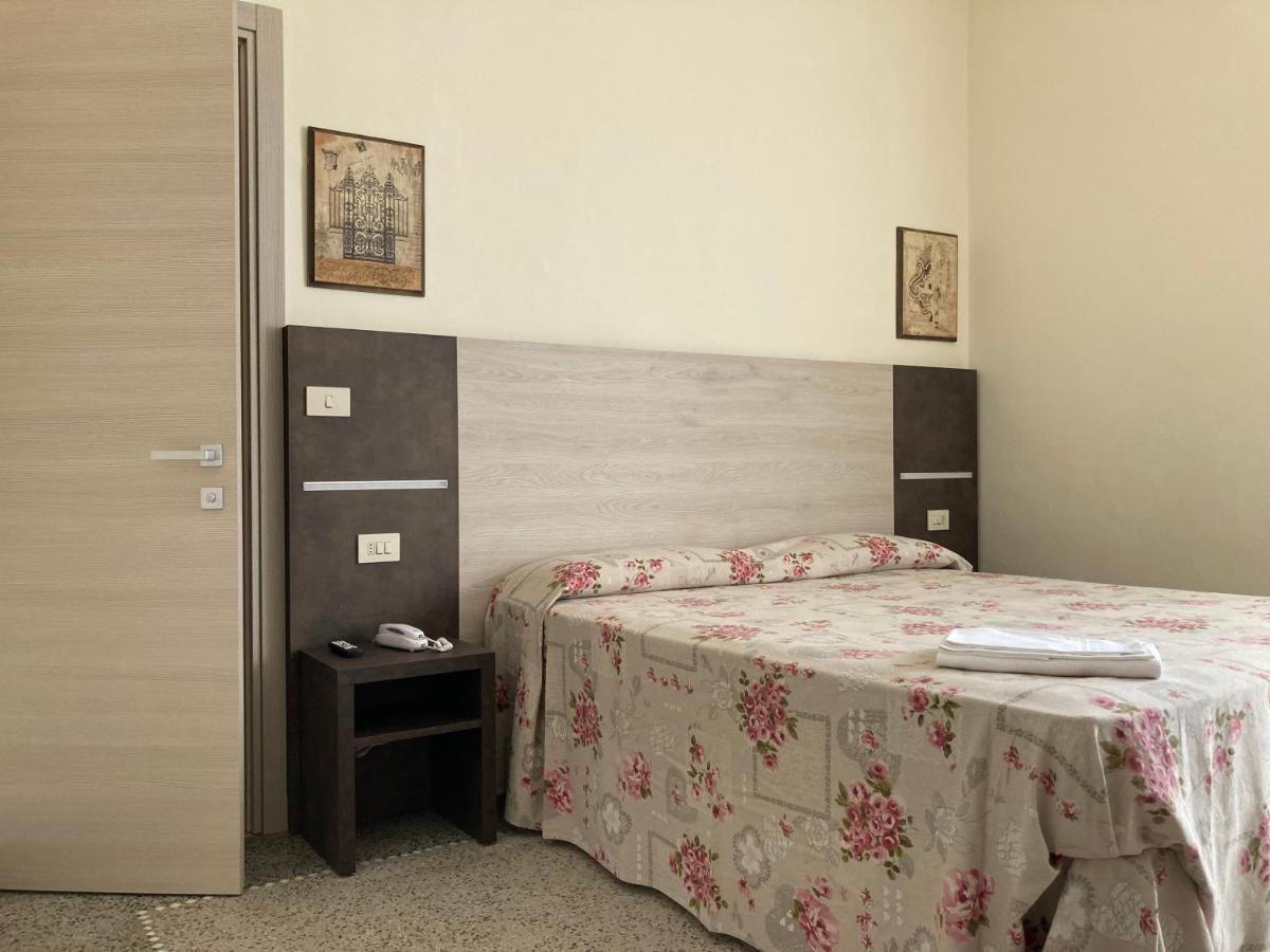 Hotel Verdesolemare Marina di Pietrasanta Dış mekan fotoğraf