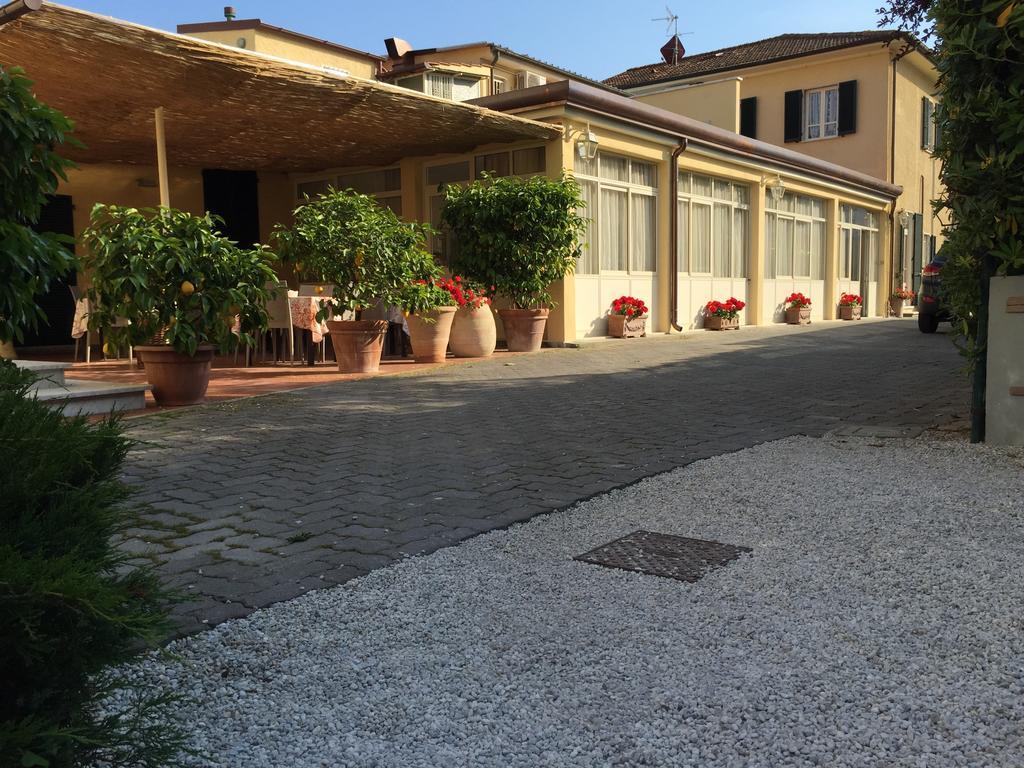 Hotel Verdesolemare Marina di Pietrasanta Dış mekan fotoğraf